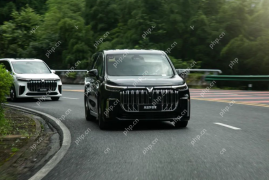 东风汽车集团4月销售汽车14.26万辆，东风本田同比下降33.8%